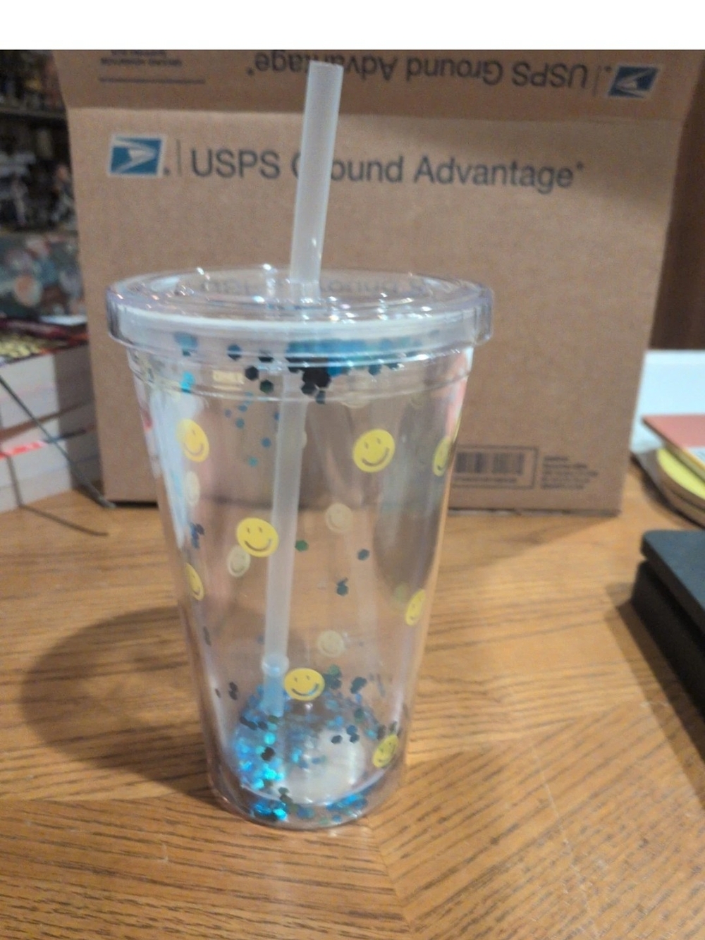 Clear Smile Face Glitter Tumbler with Straw - Yellow Smiley Design